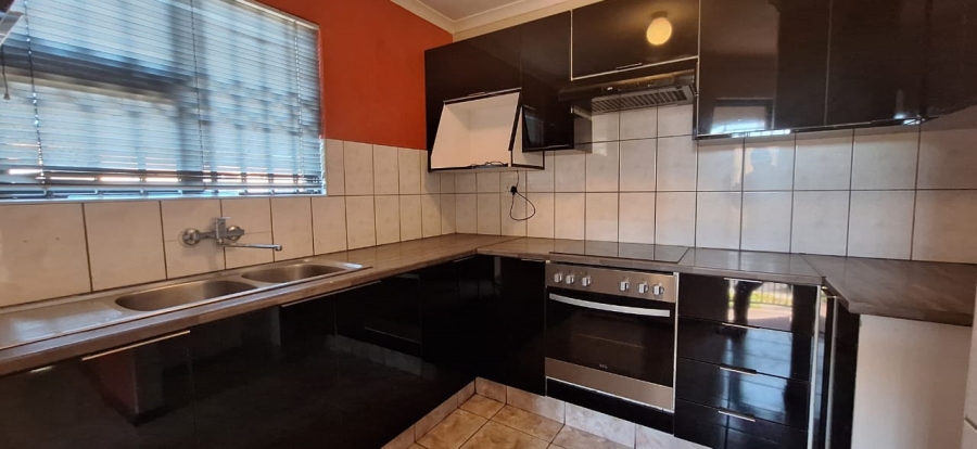 3 Bedroom Property for Sale in Wetton Western Cape